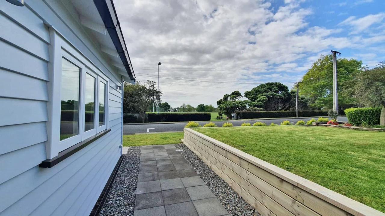 Retro On Queen, Papakura Exterior foto